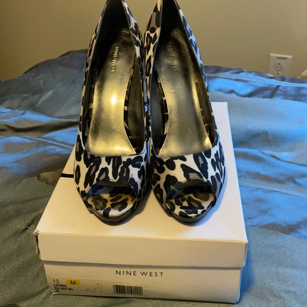 Nine West peep toe animal print pump